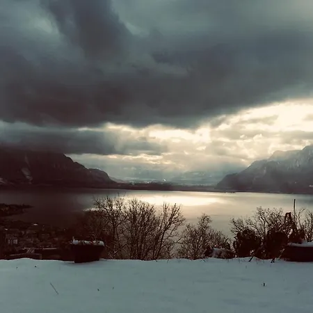 Lovely In Lavaux With Unique View ! ヴィラ *